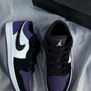 Sports shoes